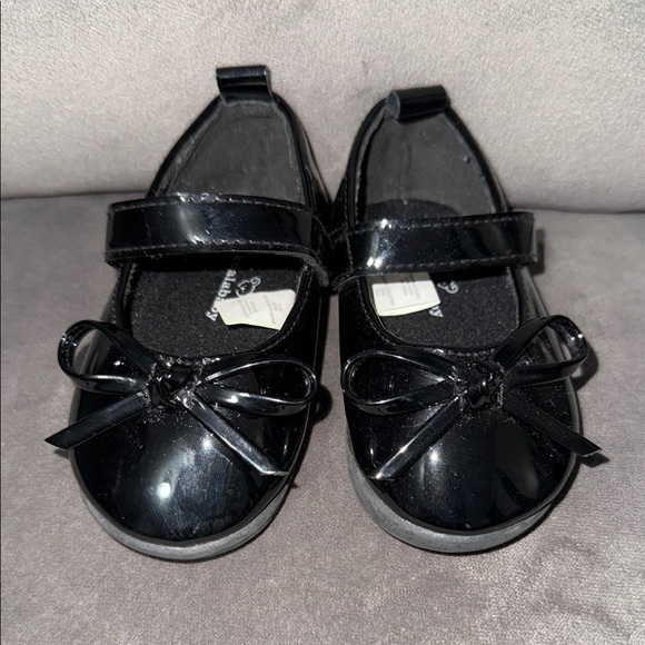 KoalaBaby Patent Baby Girl Shoes with Bow - Picture 1 of 6